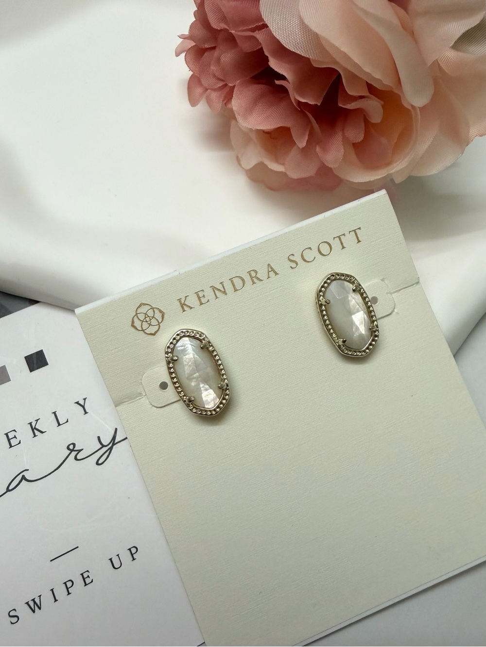 Kendra Scott light Gold-Trim Iridescent Oval Stud Earrings